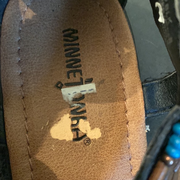 Minnetonka women’s thong beaded sandal - Picture 4 of 7